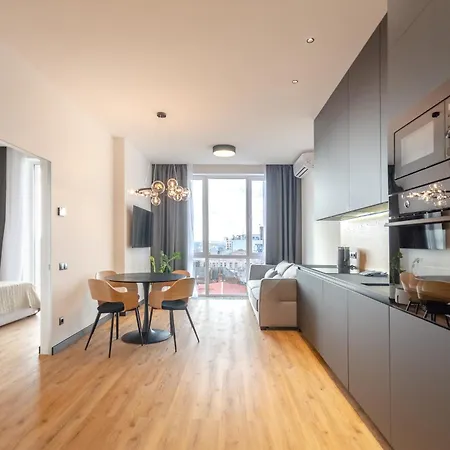 Διαμέρισμα Petrovdom 7-180 In Rc Yaroslaviv Grad, Bulvarno-kudriavska 17 Κίεβο